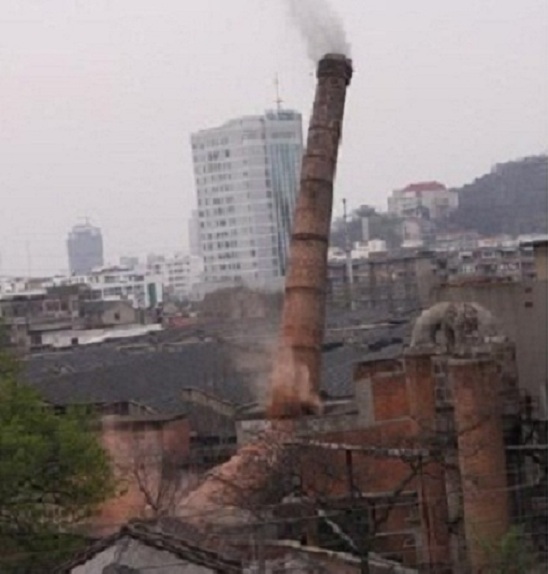 呼和浩特?zé)焽枵w拆除需要講究地利