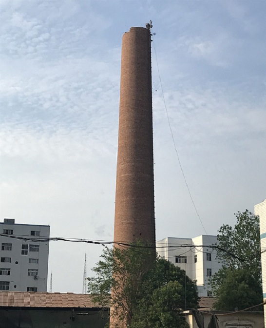 杭州煙囪人工拆除-怎樣協(xié)調(diào)處理煙囪拆除廢棄垃圾
