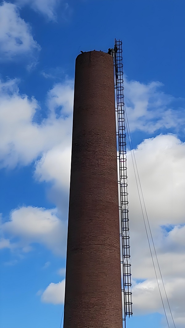 人工拆除煙囪：應具備哪些資質(zhì)與培訓要求